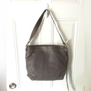 NWT Coach pebble leather shoulder bag